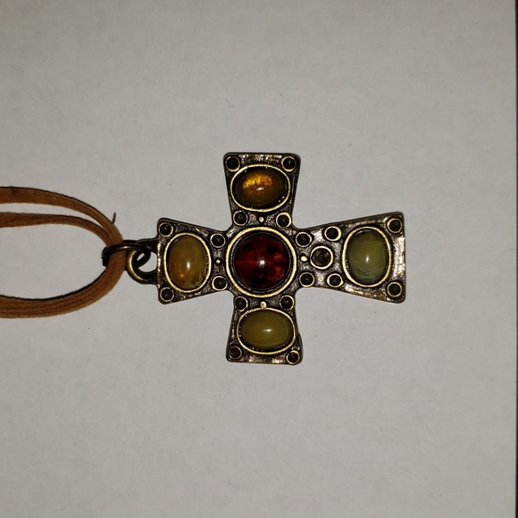 Celtic Cross Necklace - Picture 2 of 3